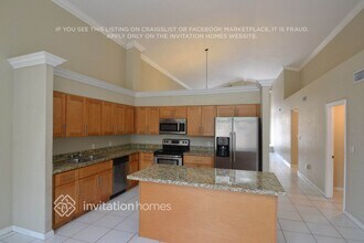 8764 NW 153rd Terrace in Hialeah, FL - Foto de edificio - Building Photo