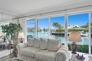 180 Isle of Venice Dr in Fort Lauderdale, FL - Building Photo