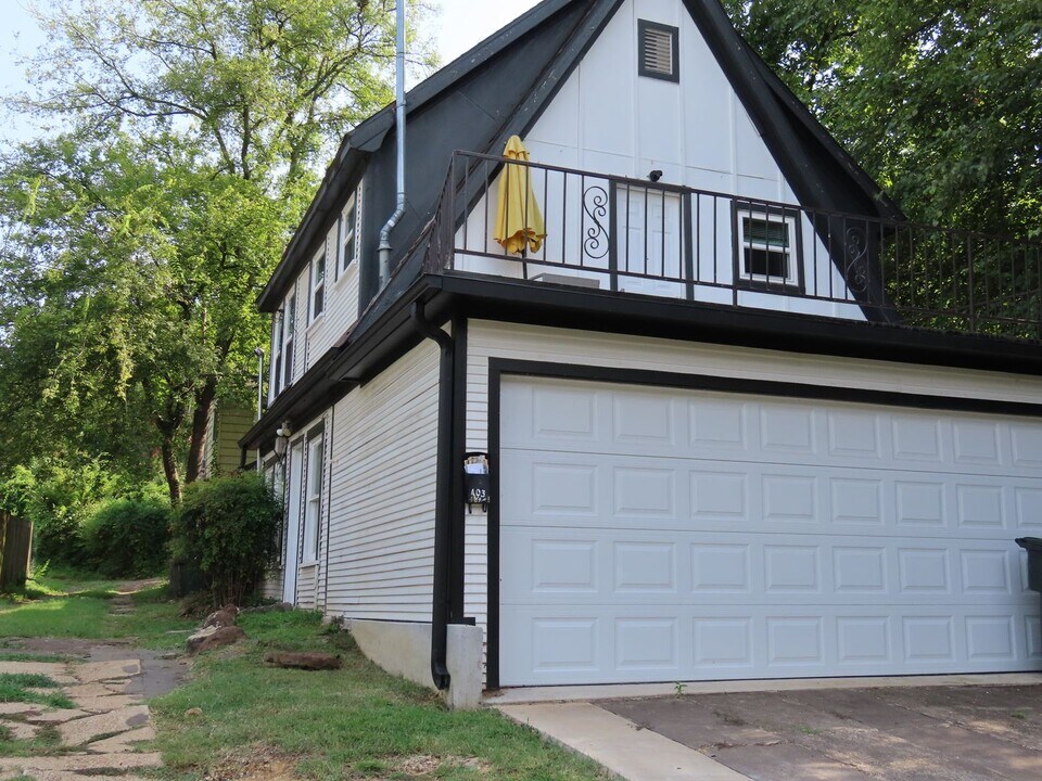 403 E Dodge St in Tyler, TX - Building Photo