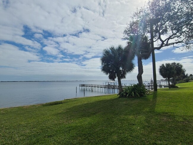 property at 2557 Pineapple Ave