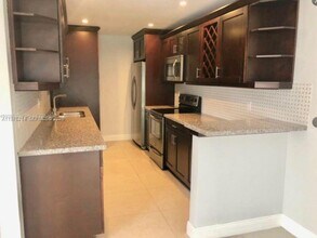 43 NE 12th Ave in Homestead, FL - Building Photo - Building Photo