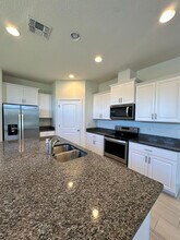 8503 Tavernier Aly in Oakland, FL - Foto de edificio - Building Photo