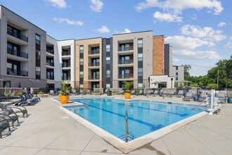 The Terra Apartment Homes in Louisville, KY - Foto de edificio - Building Photo