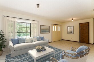 7001 Windover Way in Titusville, FL - Building Photo - Building Photo