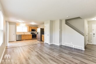 42 E 850 S in Layton, UT - Building Photo - Building Photo