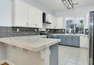 63 Guise Way in Brentwood, CA - Building Photo - Building Photo