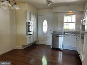 246C Jefferson Ct in Lakewood, NJ - Building Photo - Building Photo