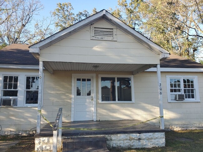 206 Savannah Ave in Dublin, GA - Building Photo - Building Photo