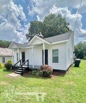 1101 N Anthony St in Burlington, NC - Building Photo