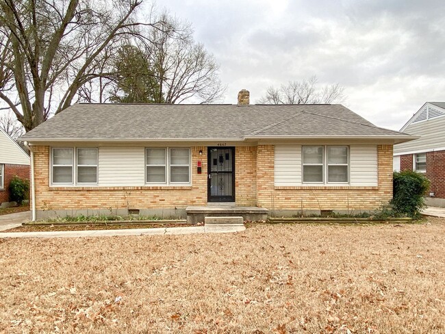 property at 4667 Lynn Rd