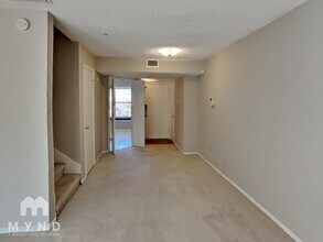 5840 Spring Valley Rd in Dallas, TX - Building Photo - Building Photo