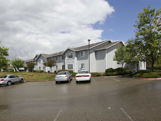 Cameron Park Village Apartments in Cameron Park, CA - Foto de edificio - Building Photo