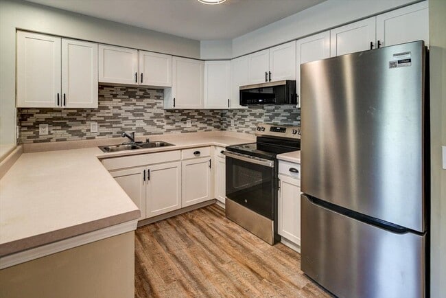 201 Kearney Way in Waunakee, WI - Building Photo - Building Photo
