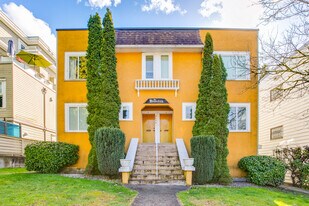 2526 4th Av W in Vancouver, BC - Building Photo