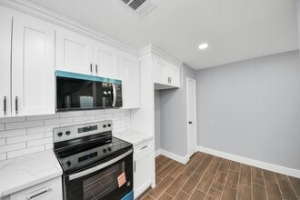 10250 Bridgeland Ln in Houston, TX - Building Photo - Building Photo