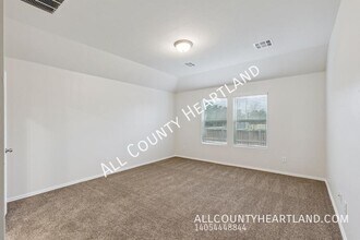 3425 Molly Dr in Yukon, OK - Building Photo - Building Photo