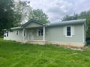 109 W Main St in Fayetteville, PA - Building Photo - Building Photo
