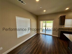 1799 Capistrano Ave in Wasco, CA - Building Photo - Building Photo