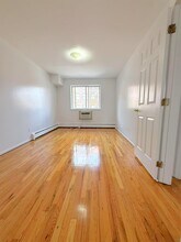 71-14 163rd St in Queens, NY - Building Photo - Building Photo