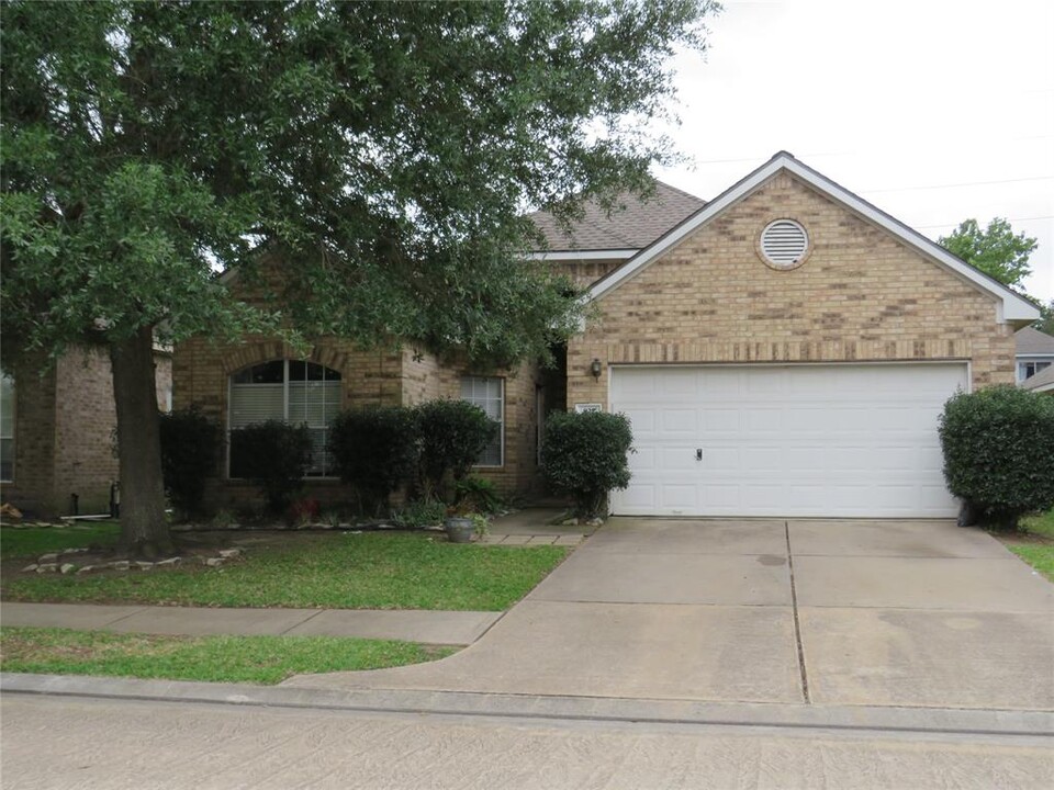 922 Cascade Ridge in Katy, TX - Building Photo