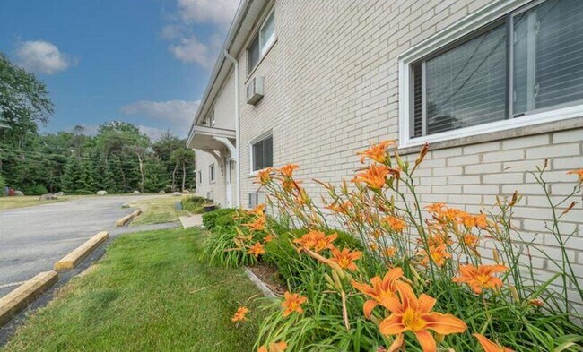 4113 Telegraph Rd in Bloomfield Township, MI - Building Photo - Building Photo