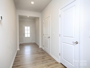 161 White Apple Wy in Statesville, NC - Building Photo - Building Photo