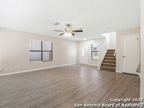 7622 Alverstone Way in San Antonio, TX - Building Photo - Building Photo