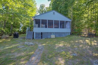7 Sunset Rd in Raymond, ME - Building Photo - Building Photo