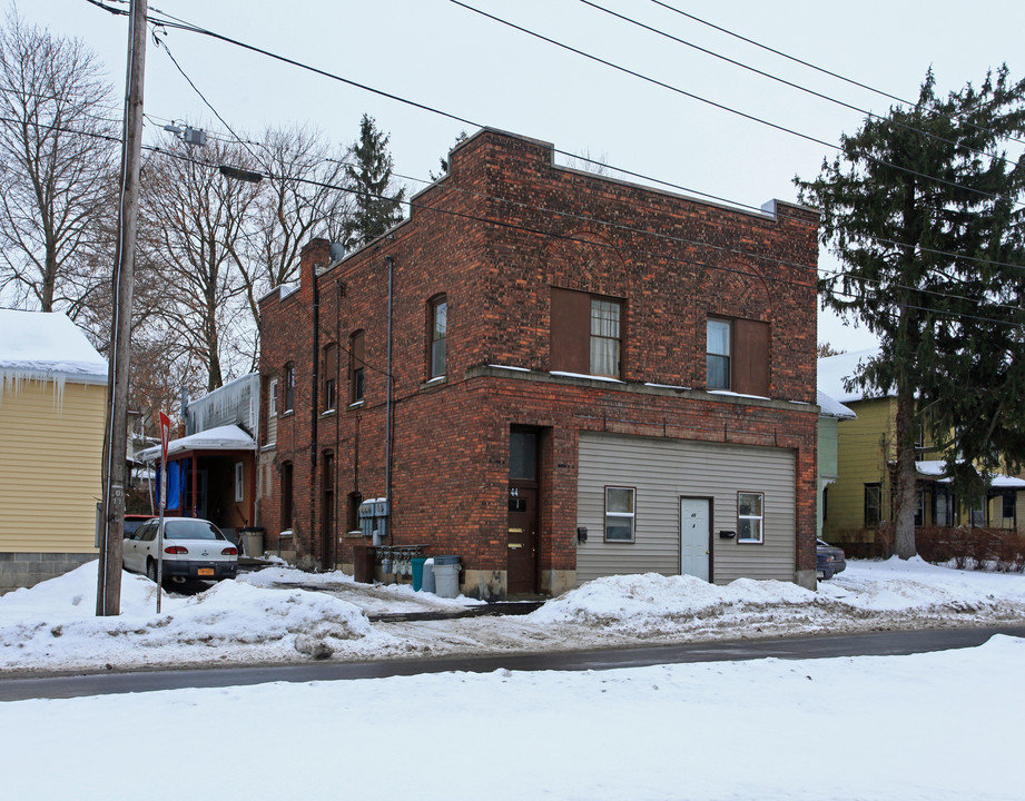 44 Clark St in Auburn, NY - Foto de edificio