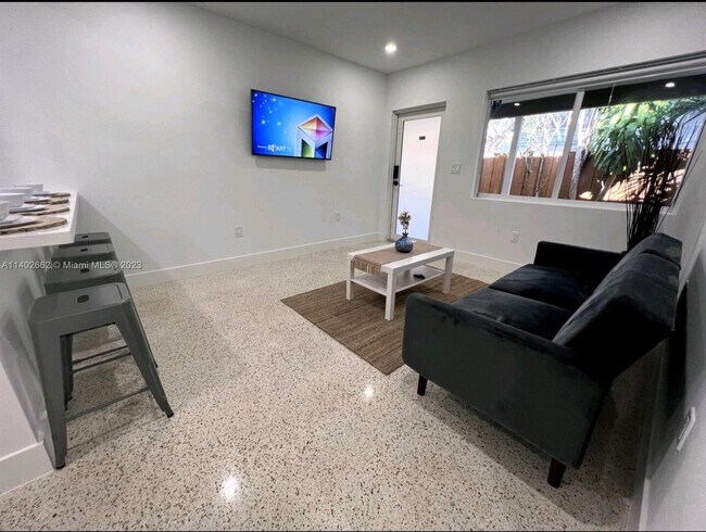 2831 SW 27th Terrace photo'