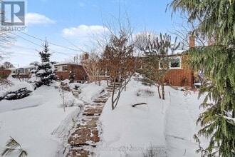 34 Julia Dr in Guelph, ON - Building Photo - Building Photo