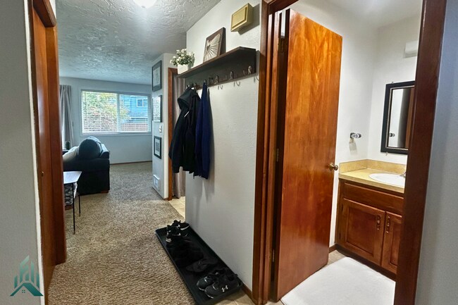 4189 NW Walnut Pl in Corvallis, OR - Building Photo - Building Photo