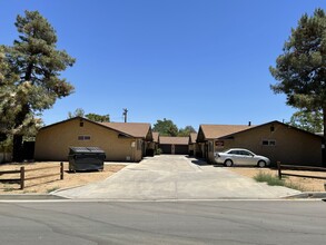 7467 Bannock Trl in Yucca Valley, CA - Building Photo - Building Photo