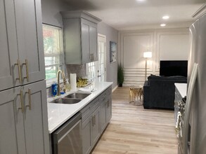 245 Malone Ave in Crowley, TX - Foto de edificio - Building Photo