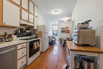 817 Park Ave in Hoboken, NJ - Building Photo - Building Photo