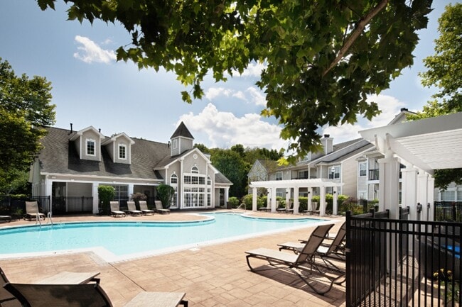 Hayworth Wilton in Wilton, CT - Foto de edificio - Building Photo