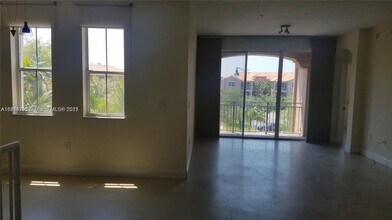 6700 NW 114th Ave in Doral, FL - Building Photo - Building Photo