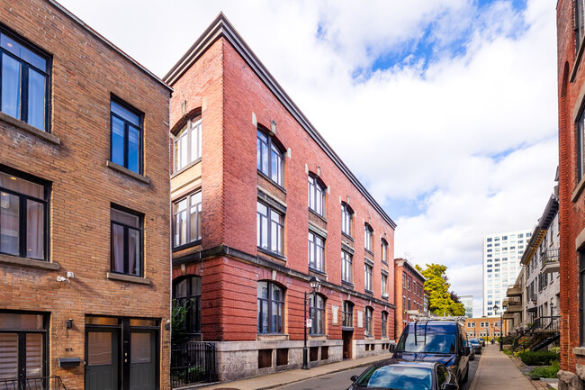 Refuge Municipal Meurling in Montréal, QC - Building Photo - Building Photo