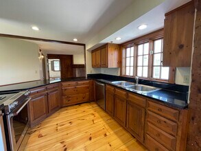 454 Main St in Fremont, NH - Building Photo - Building Photo