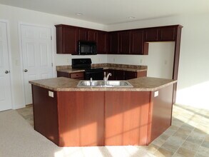 105 Mount Olive Ln in Ephrata, PA - Foto de edificio - Building Photo