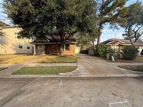 809 Dragonfly Dr in Conroe, TX - Building Photo - Building Photo