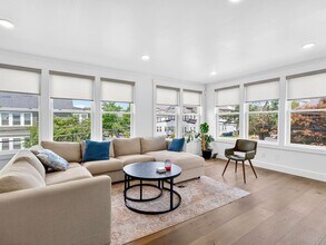 62 Governor Winthrop Rd, Unit 2 in Somerville, MA - Foto de edificio - Building Photo