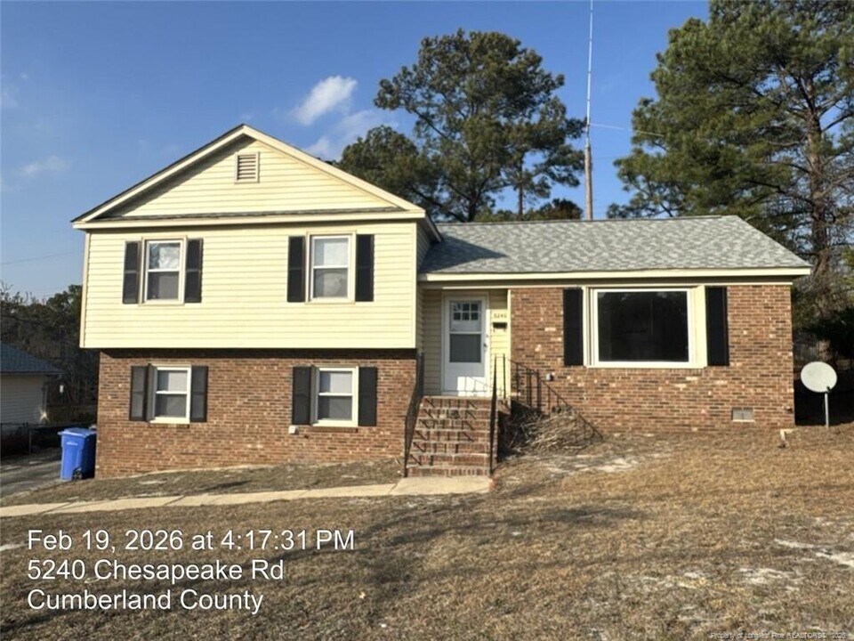 5240 Chesapeake Rd in Fayetteville, NC - Building Photo