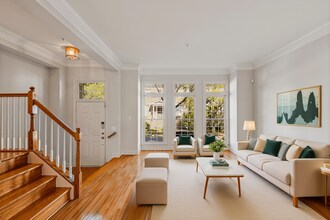 1022 Crestfield Dr in Rockville, MD - Building Photo - Building Photo