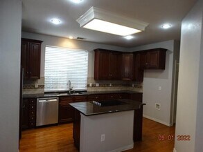 9718 Cliffside Dr in Irving, TX - Building Photo - Building Photo