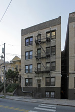 33 Baldwin Ave in Jersey City, NJ - Building Photo - Building Photo