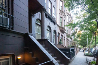 304 West 88th Street in New York, NY - Foto de edificio - Building Photo