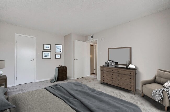 10110 Forum W Dr in Houston, TX - Building Photo - Building Photo