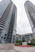 135 Village Green Square in Toronto, ON - Building Photo