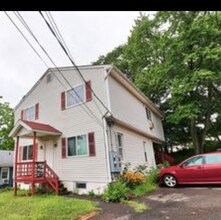 35 Woodward Ave-Unit -2 in Waterbury, CT - Building Photo - Building Photo